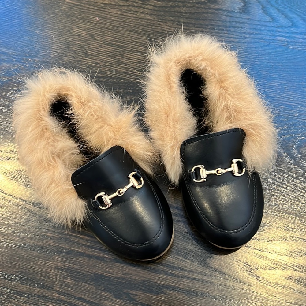 Faux Fur loafers kids size 27